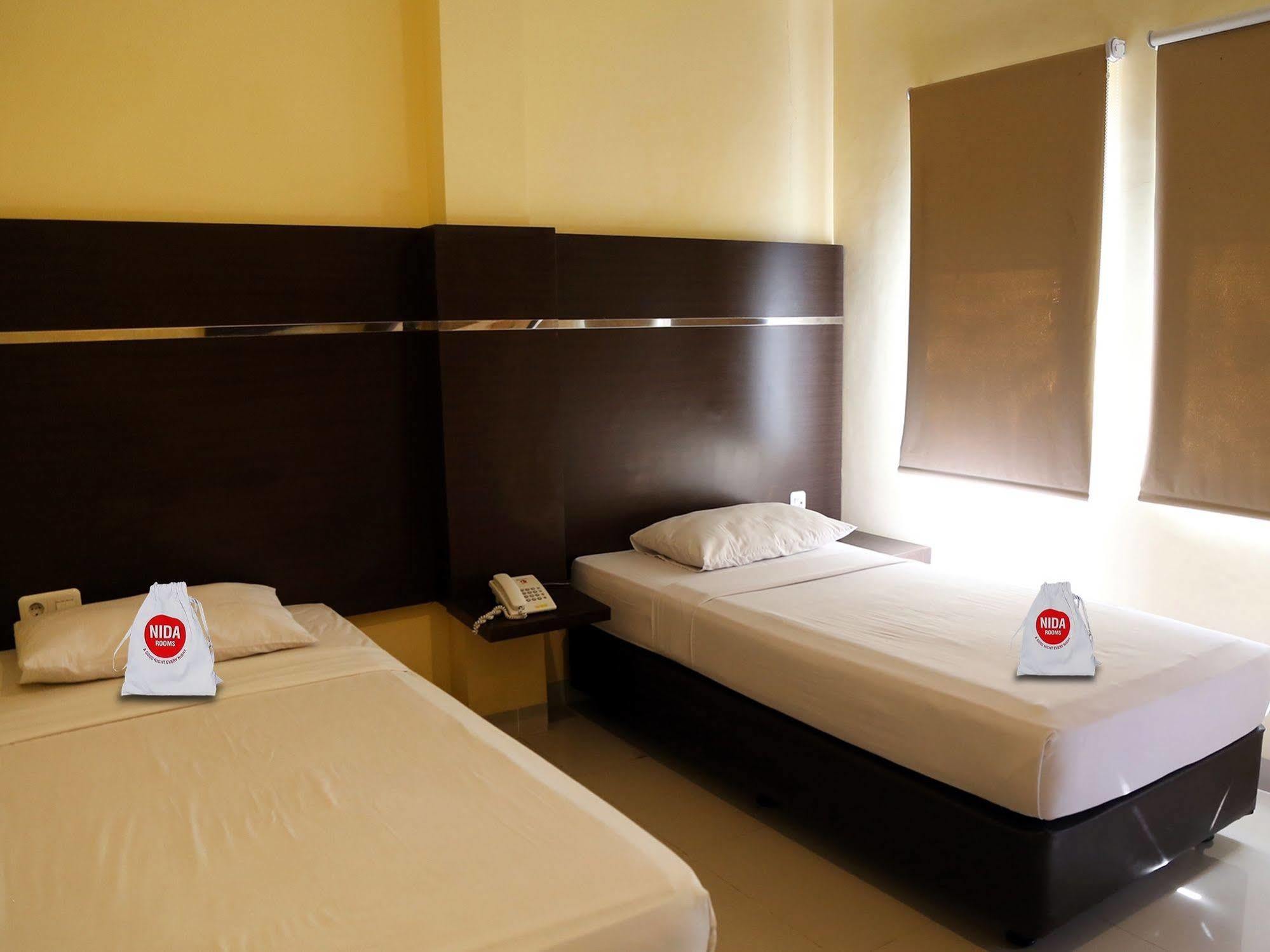 Nida Rooms Makassar Town Square Buitenkant foto