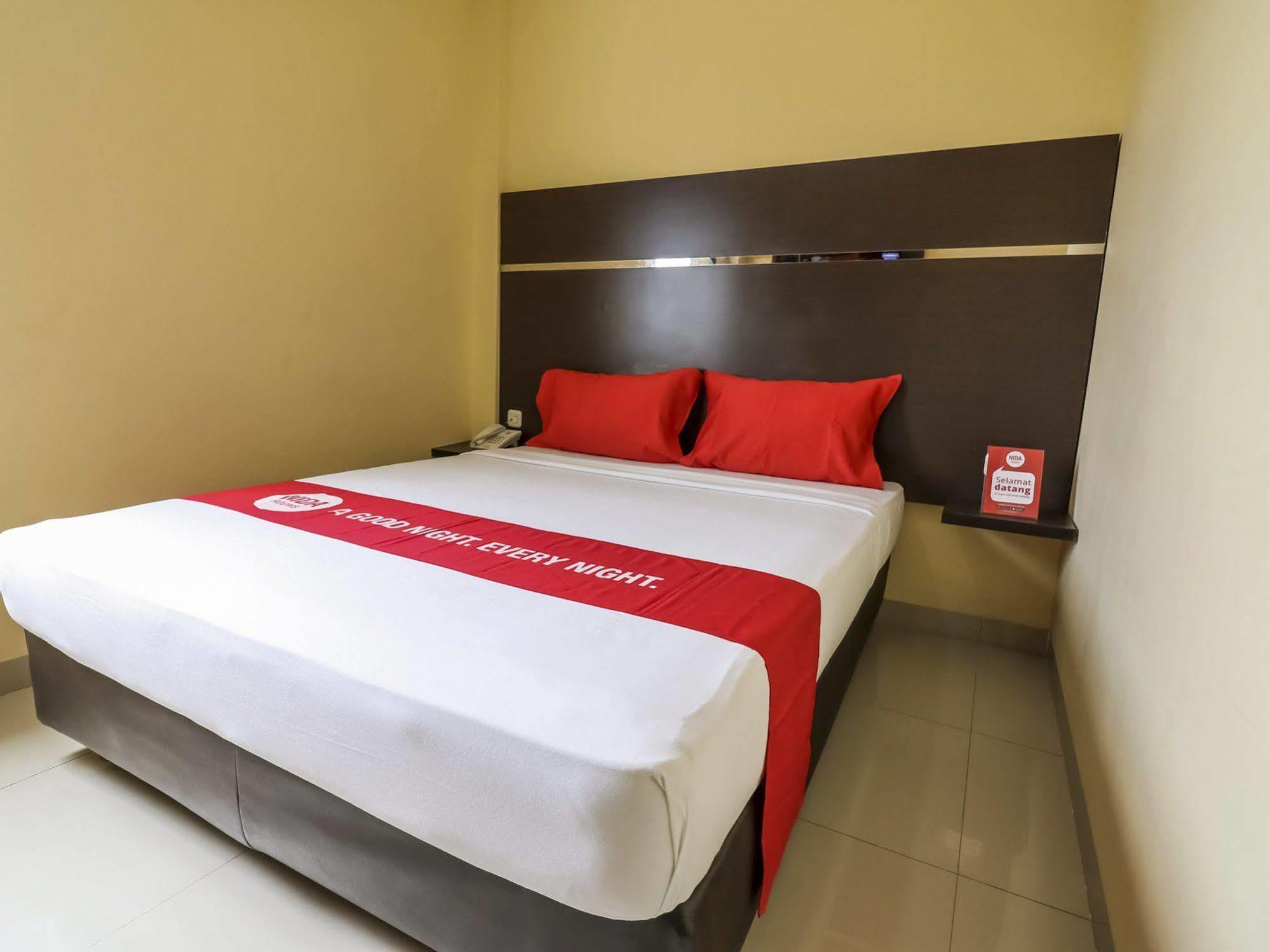 Nida Rooms Makassar Town Square Buitenkant foto