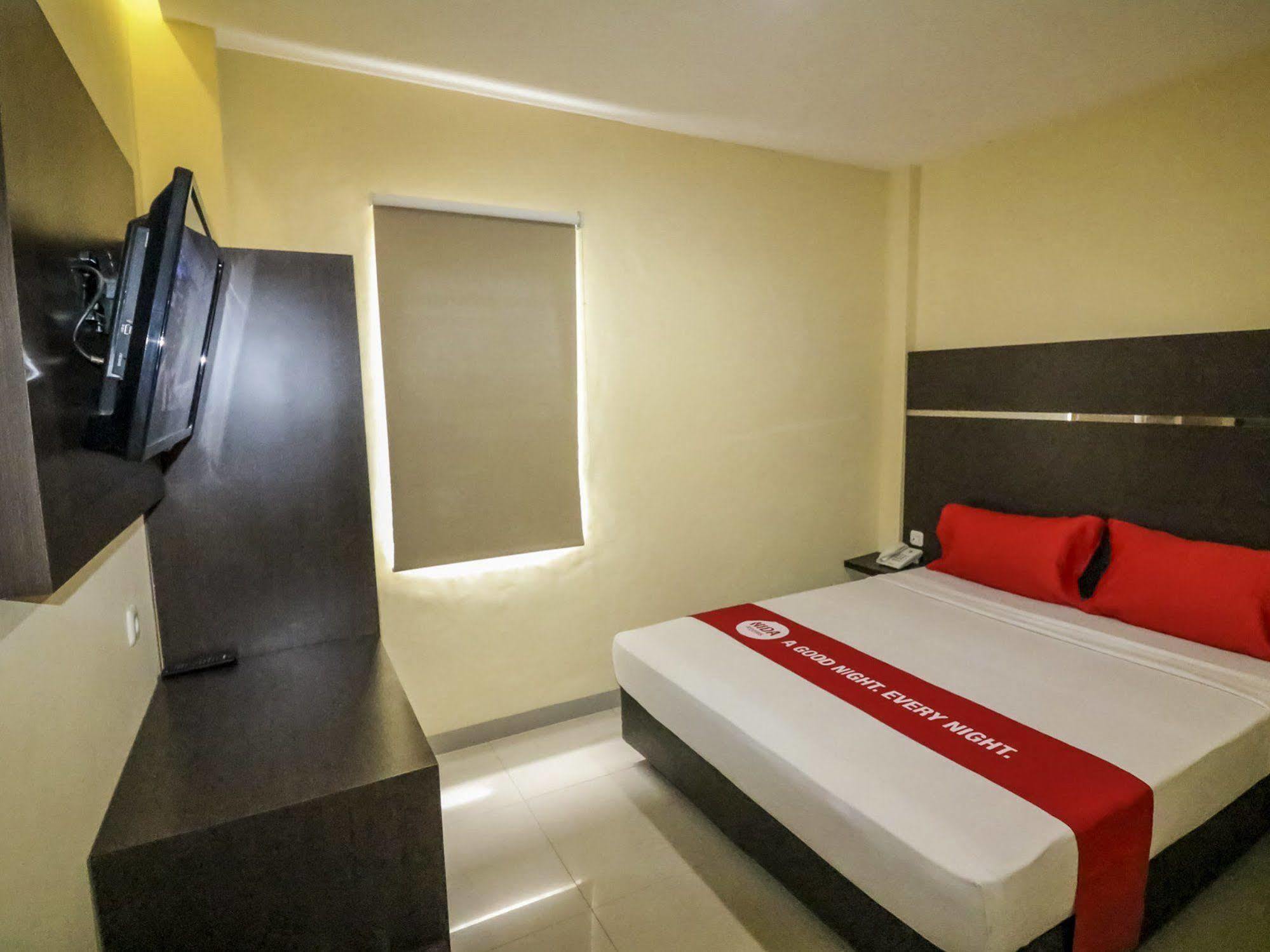 Nida Rooms Makassar Town Square Buitenkant foto