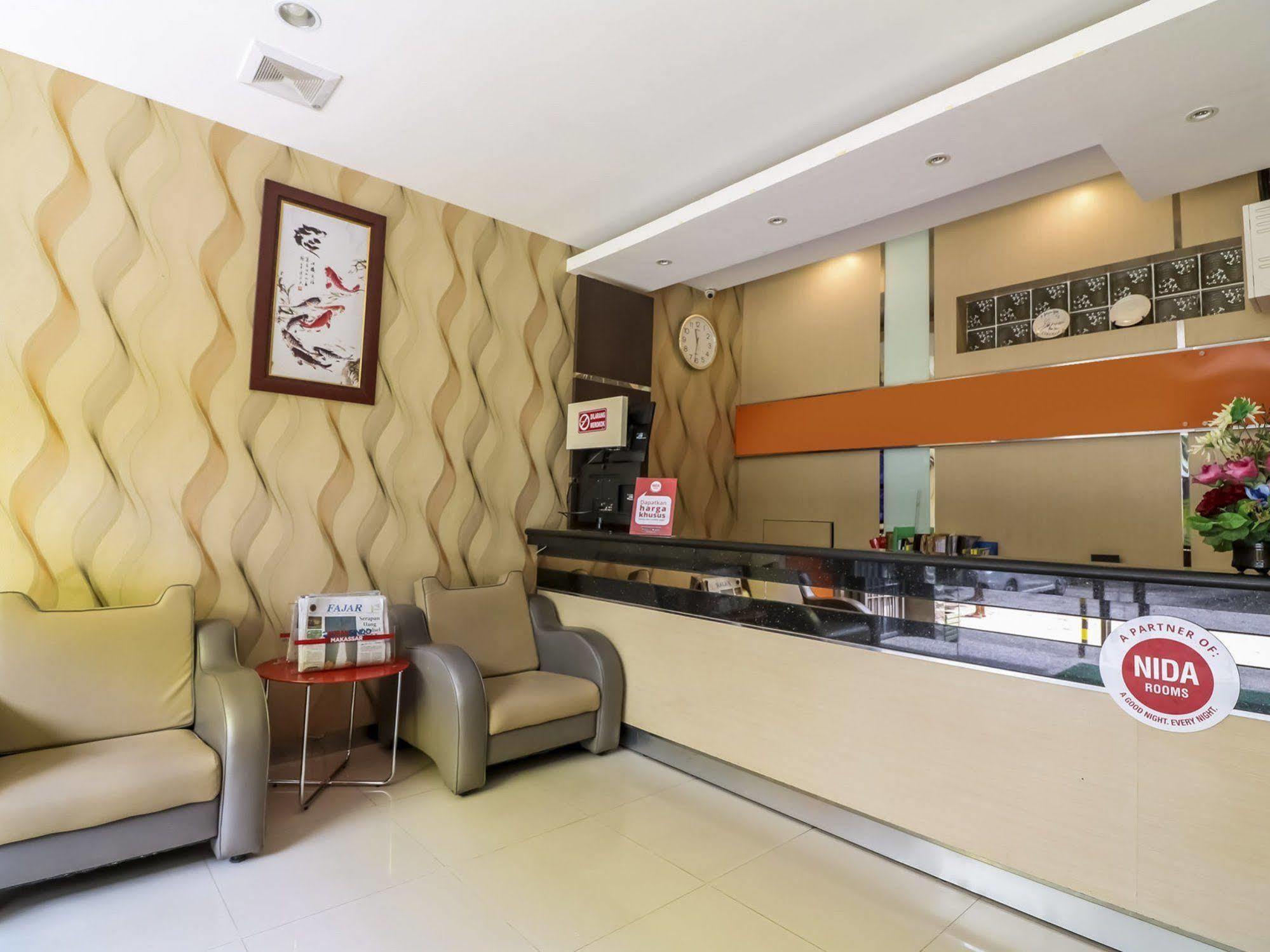 Nida Rooms Makassar Town Square Buitenkant foto