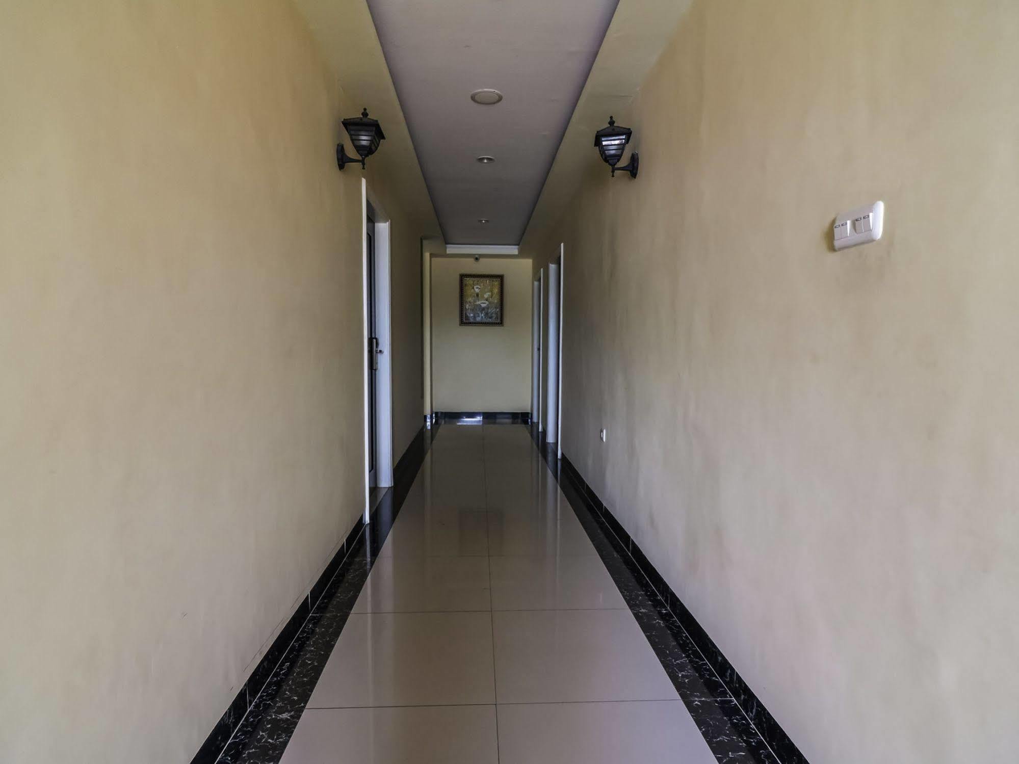 Nida Rooms Makassar Town Square Buitenkant foto